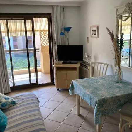 T2 Climatise Avec Parking, Centre-ville - Fr-1-308-184 Apartman *